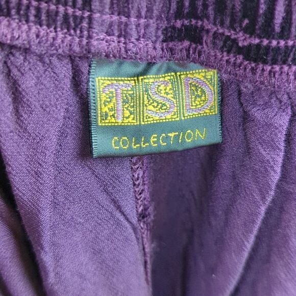 Vintage 90s Purple Velvet Maxi-Skirt, Shell Buttons on Back Slit TSD Collection - Picture 8 of 8